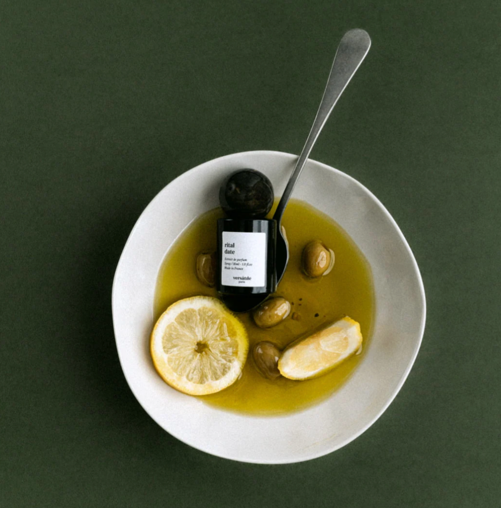 VERSATILE Rital Date - SPRAY